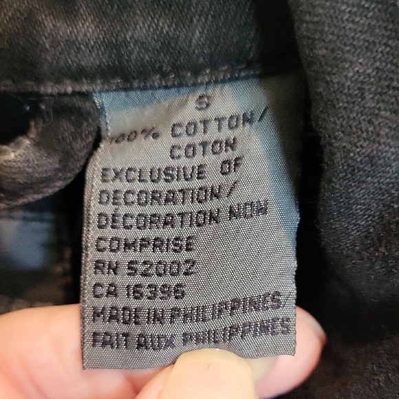 Chic Black Jean Jacket with Pearl Accents - Picture 4 of 6